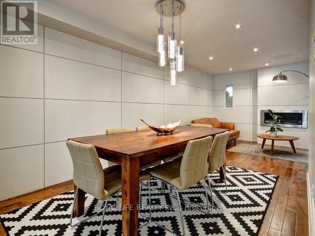 Property at 1070 LINDSAY DRIVE image 4