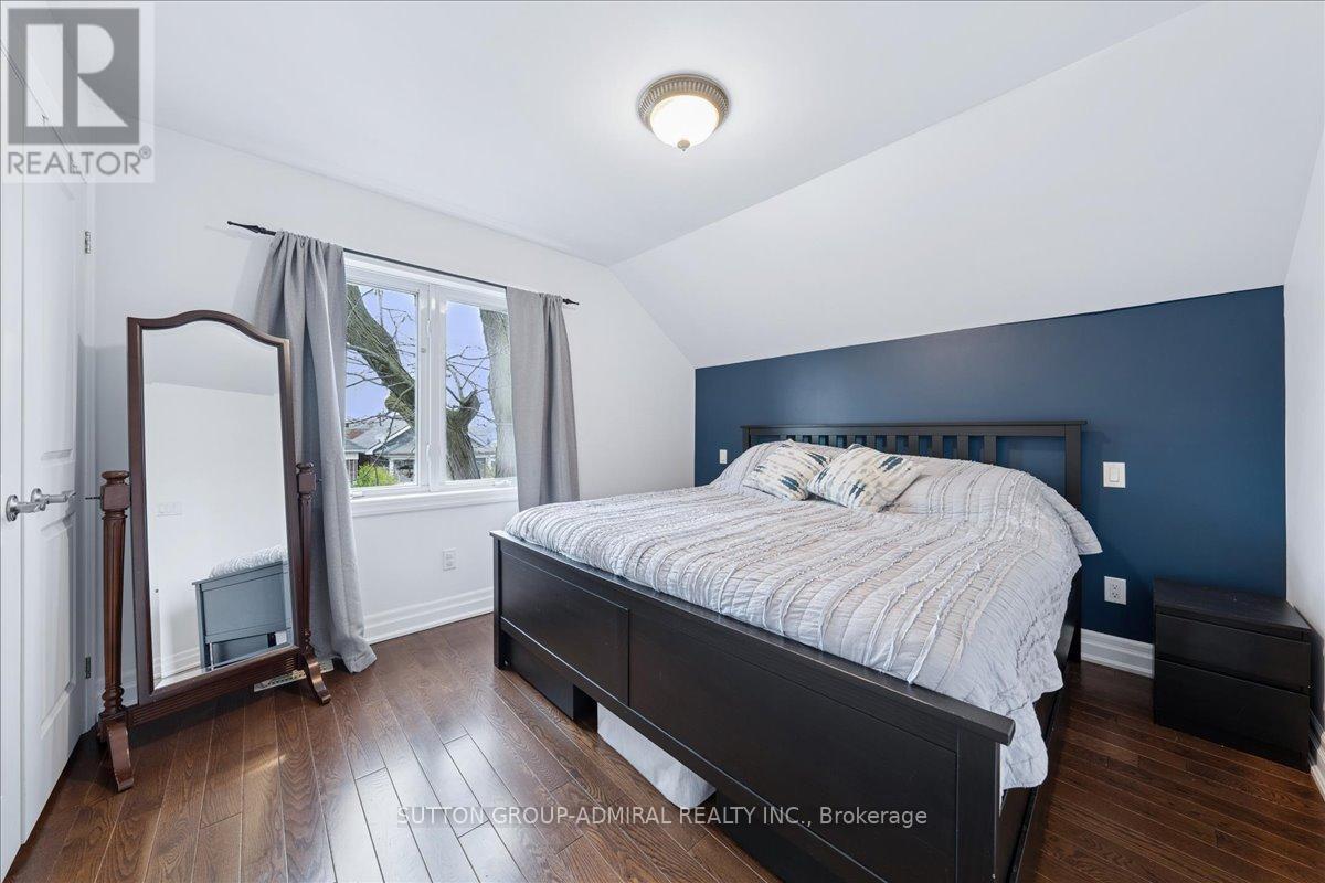 11 Bowie Avenue, Toronto, Ontario  M6E 2P1 - Photo 24 - W12183575