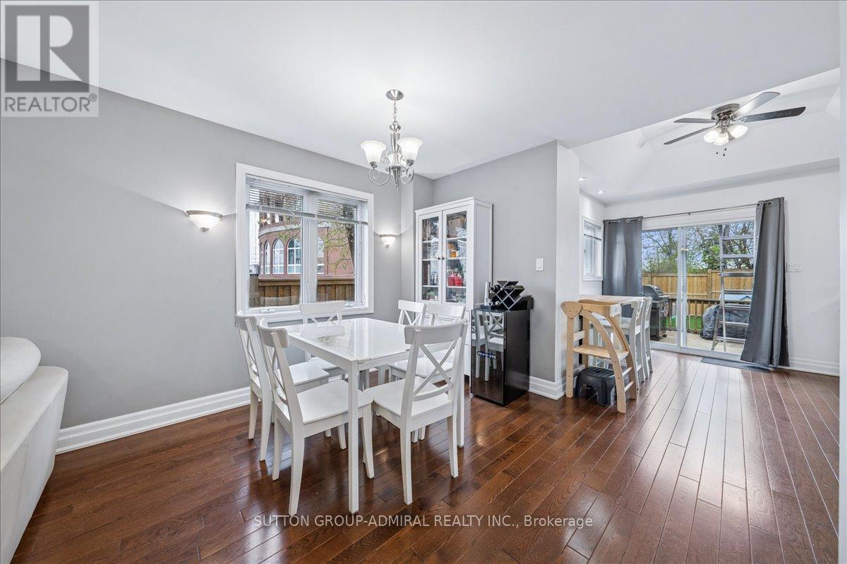 11 Bowie Avenue, Toronto, Ontario  M6E 2P1 - Photo 9 - W12183575