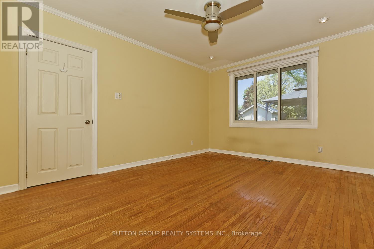 1899 Reiss Court, Mississauga, Ontario  L5J 3S2 - Photo 12 - W12183580