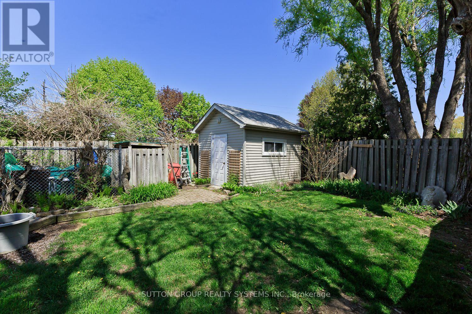 1899 Reiss Court, Mississauga, Ontario  L5J 3S2 - Photo 17 - W12183580