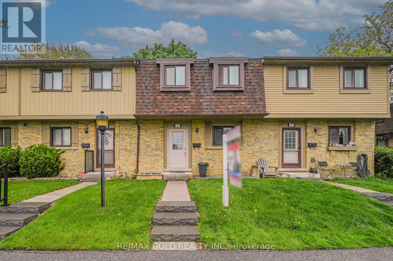34 - 105 HANSEN ROAD N, Brampton, Ontario