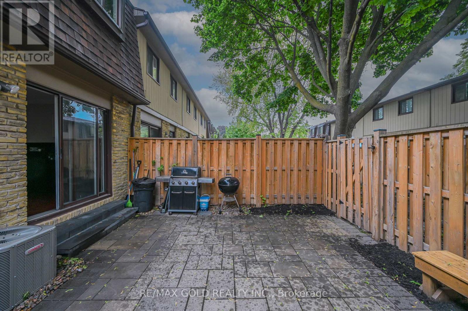 34 - 105 Hansen Road N, Brampton, Ontario  L6V 3C9 - Photo 34 - W12183581