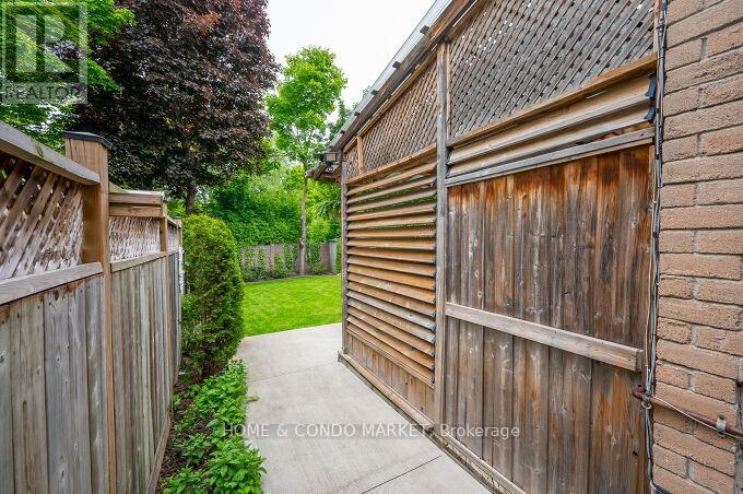 74 Rosebud Avenue, Brampton (Downtown Brampton), Ontario  L6X 2W5 - Photo 48 - W12183582