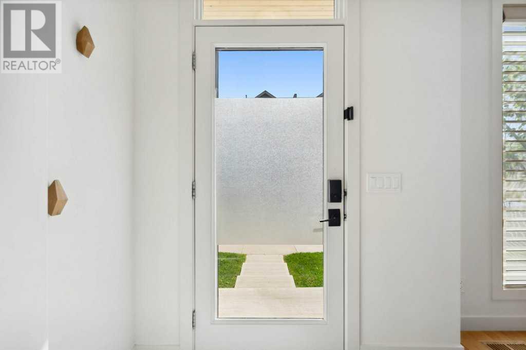 Property at 2029 17 Street NW image 3