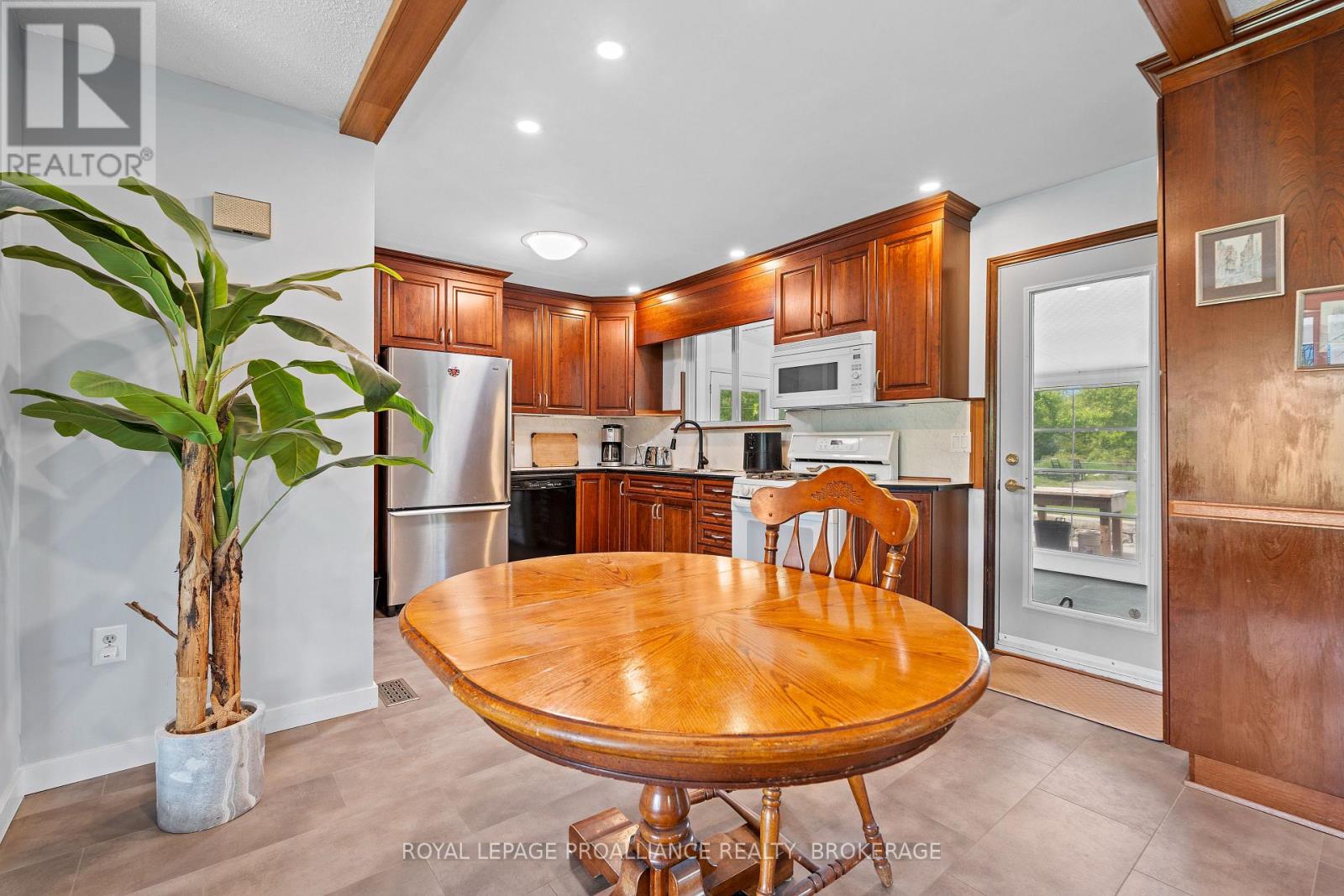 2069 Cole Hill Road, Kingston, Ontario  K0H 1S0 - Photo 12 - X12183619
