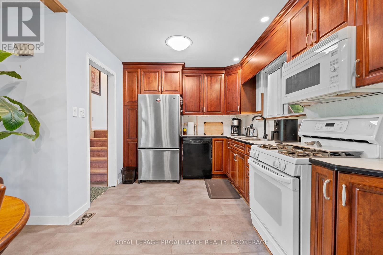 2069 Cole Hill Road, Kingston, Ontario  K0H 1S0 - Photo 13 - X12183619