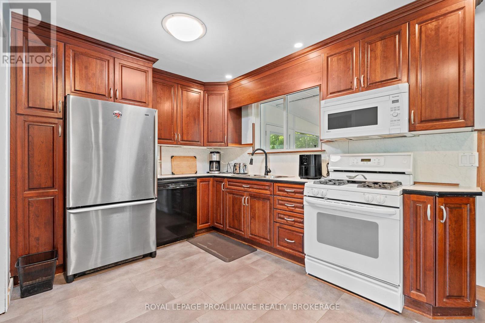 2069 Cole Hill Road, Kingston, Ontario  K0H 1S0 - Photo 15 - X12183619