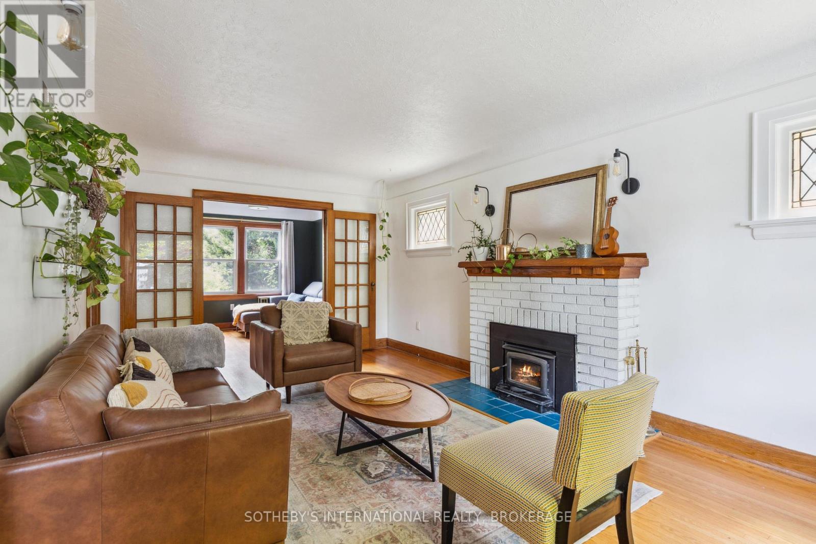 16 Thairs Avenue, St. Catharines, Ontario  L2R 6P1 - Photo 5 - X12183616