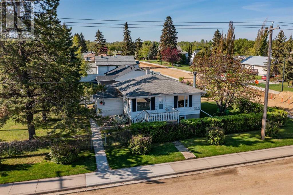 Property at 5617 58A Avenue image 2