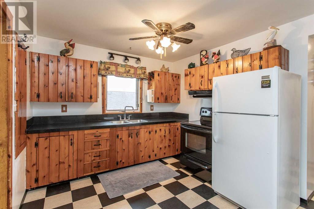 Property at 5617 58A Avenue image 4