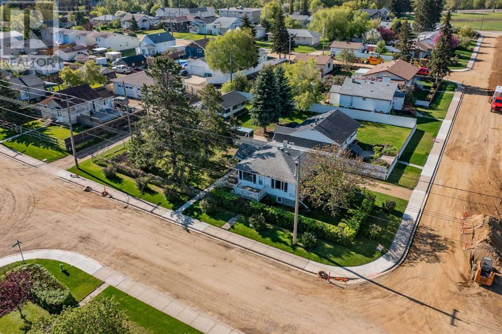 Property at 5617 58A Avenue image 3