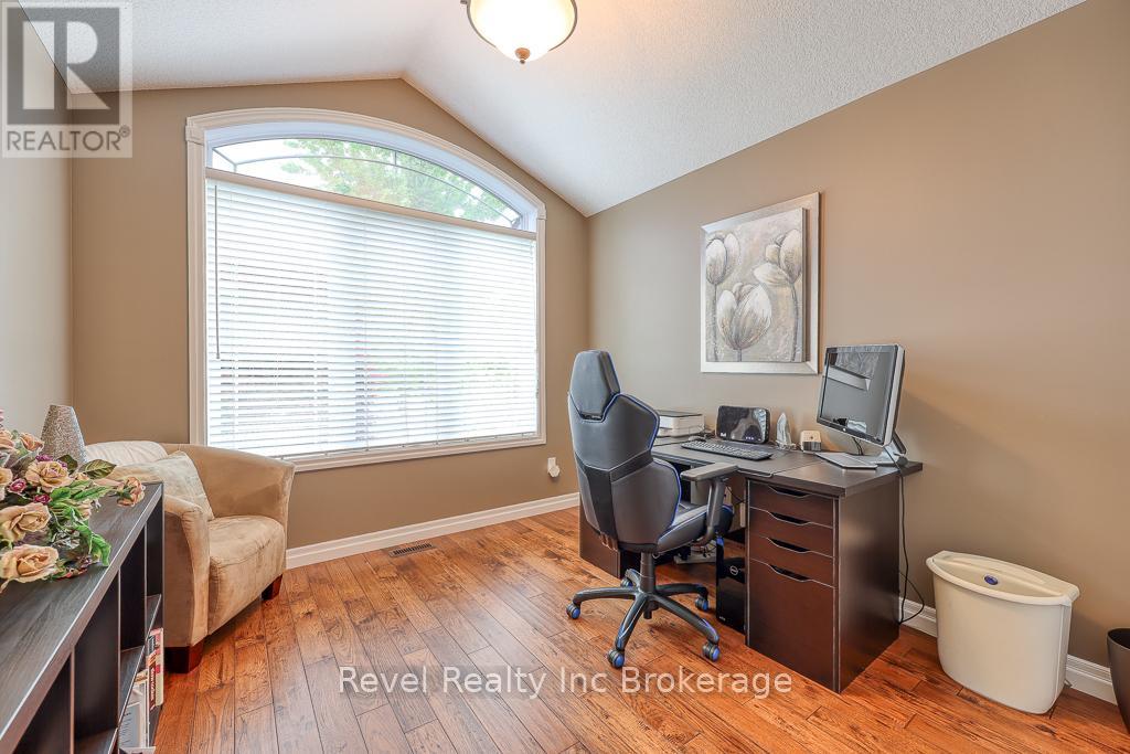 165 Juno Crescent, Woodstock, Ontario  N4T 0H6 - Photo 7 - X12183626