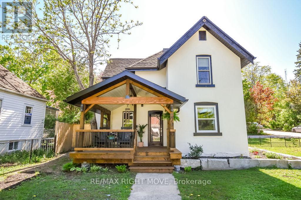 Property at 279 MATCHEDASH STREET N image 2