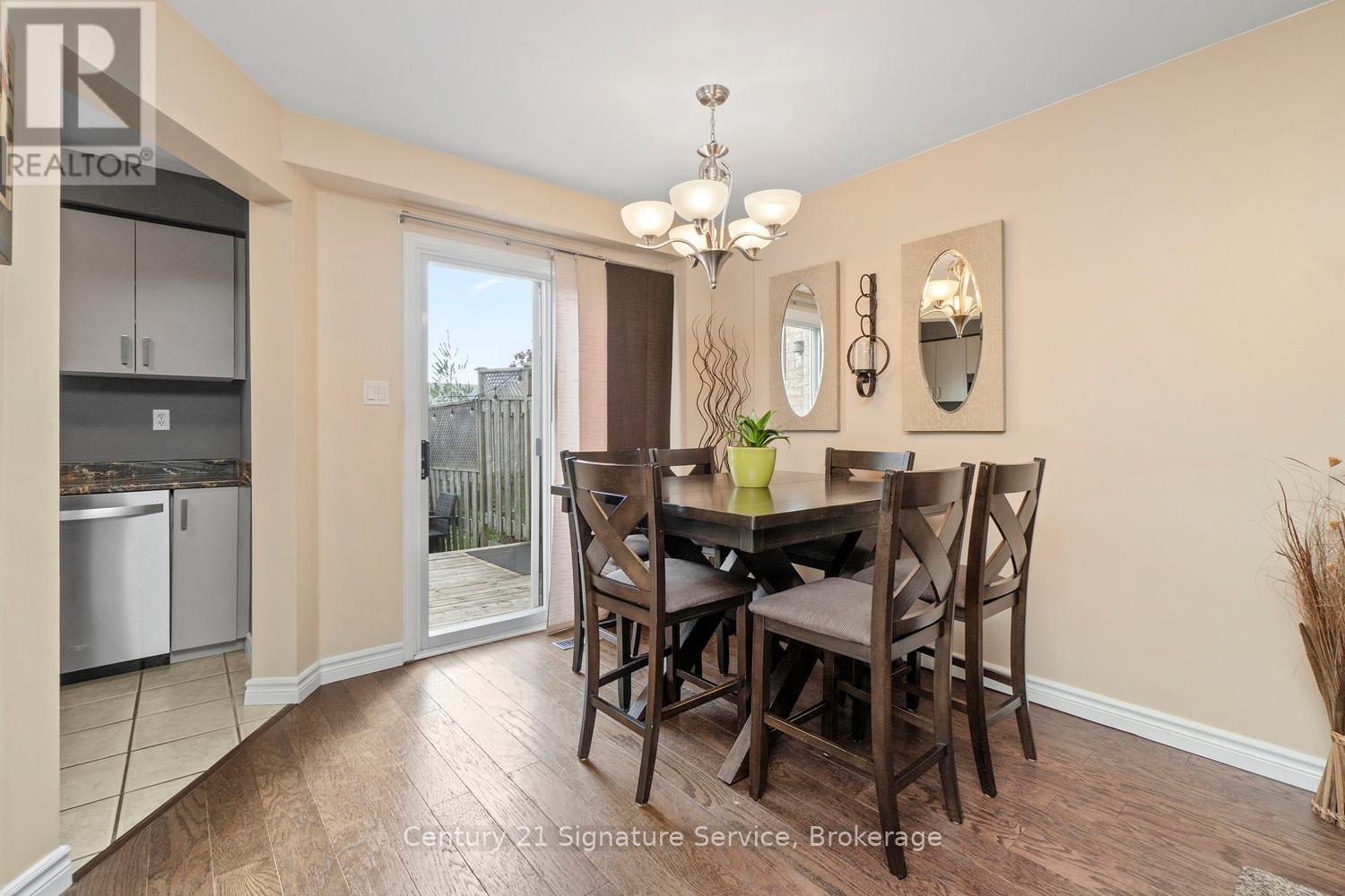 5140 Lampman Avenue, Burlington, Ontario  L7L 6K1 - Photo 9 - W12183597