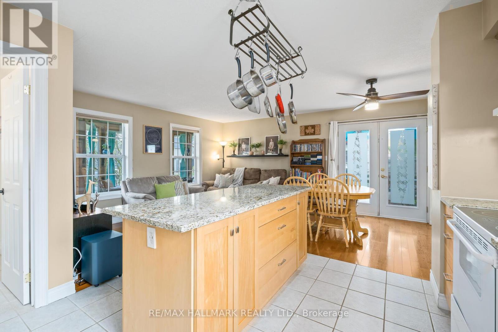 63 Church Street E, Halton Hills (Ac Acton), Ontario  L7J 1K8 - Photo 14 - W12183604