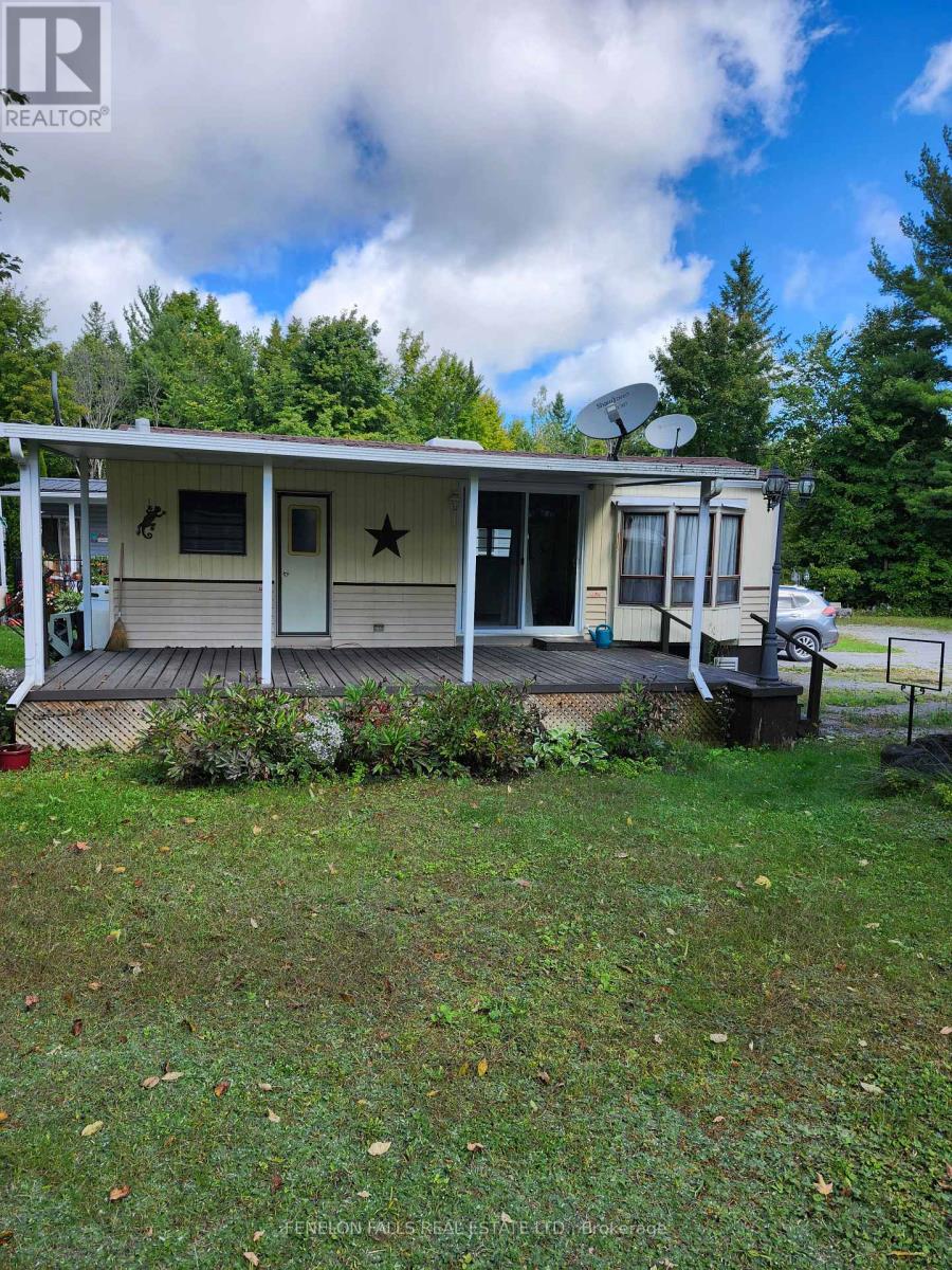 314 - 1802 County Road 121 Road, Kawartha Lakes, Ontario  K0M 1N0 - Photo 2 - X12183654