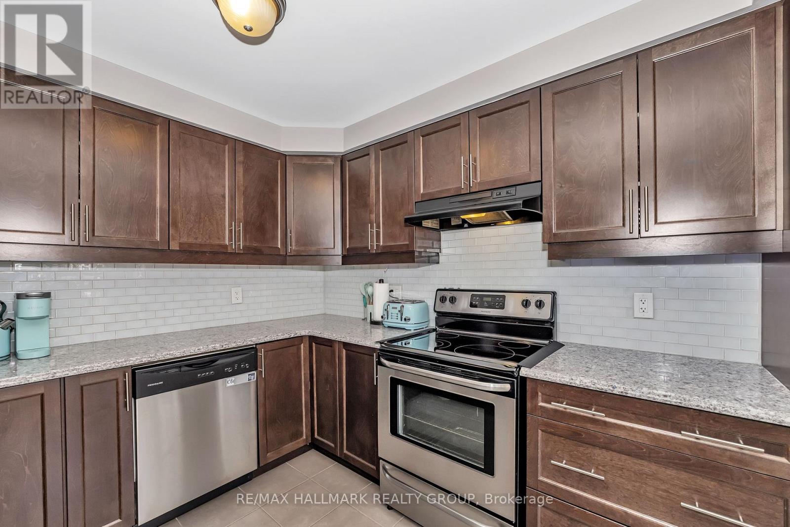 59 Astervale Street, Ottawa, Ontario  K4A 3W5 - Photo 13 - X12183649