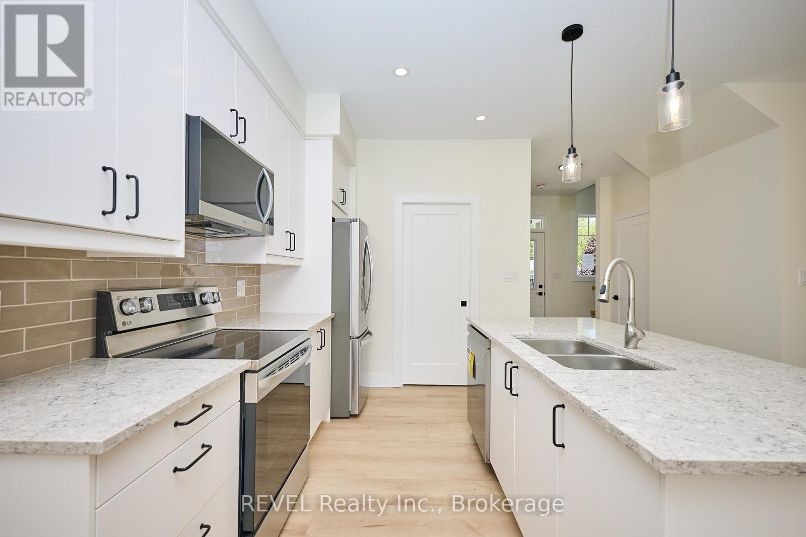 4650 Belfast Avenue, Niagara Falls (Ascot), Ontario  L2E 4G3 - Photo 11 - X12183637