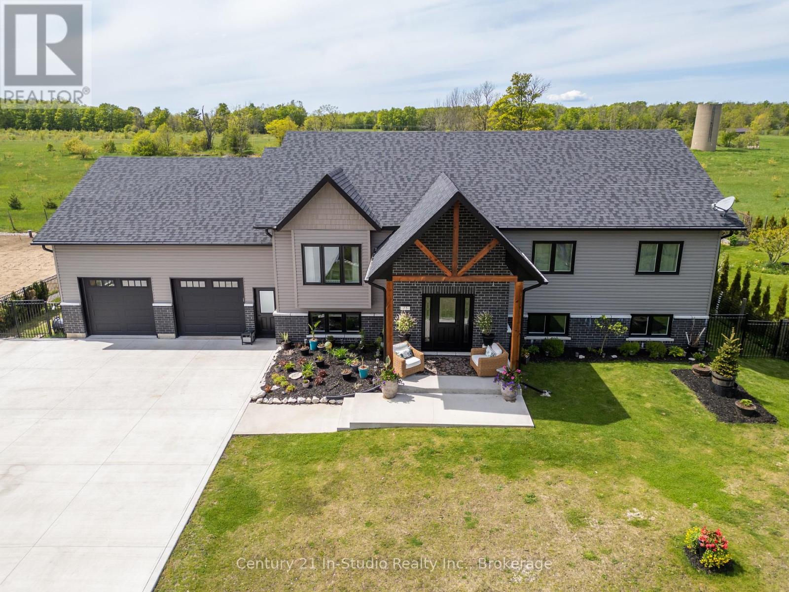 73 EVERETT ROAD, South Bruce Peninsula, Ontario