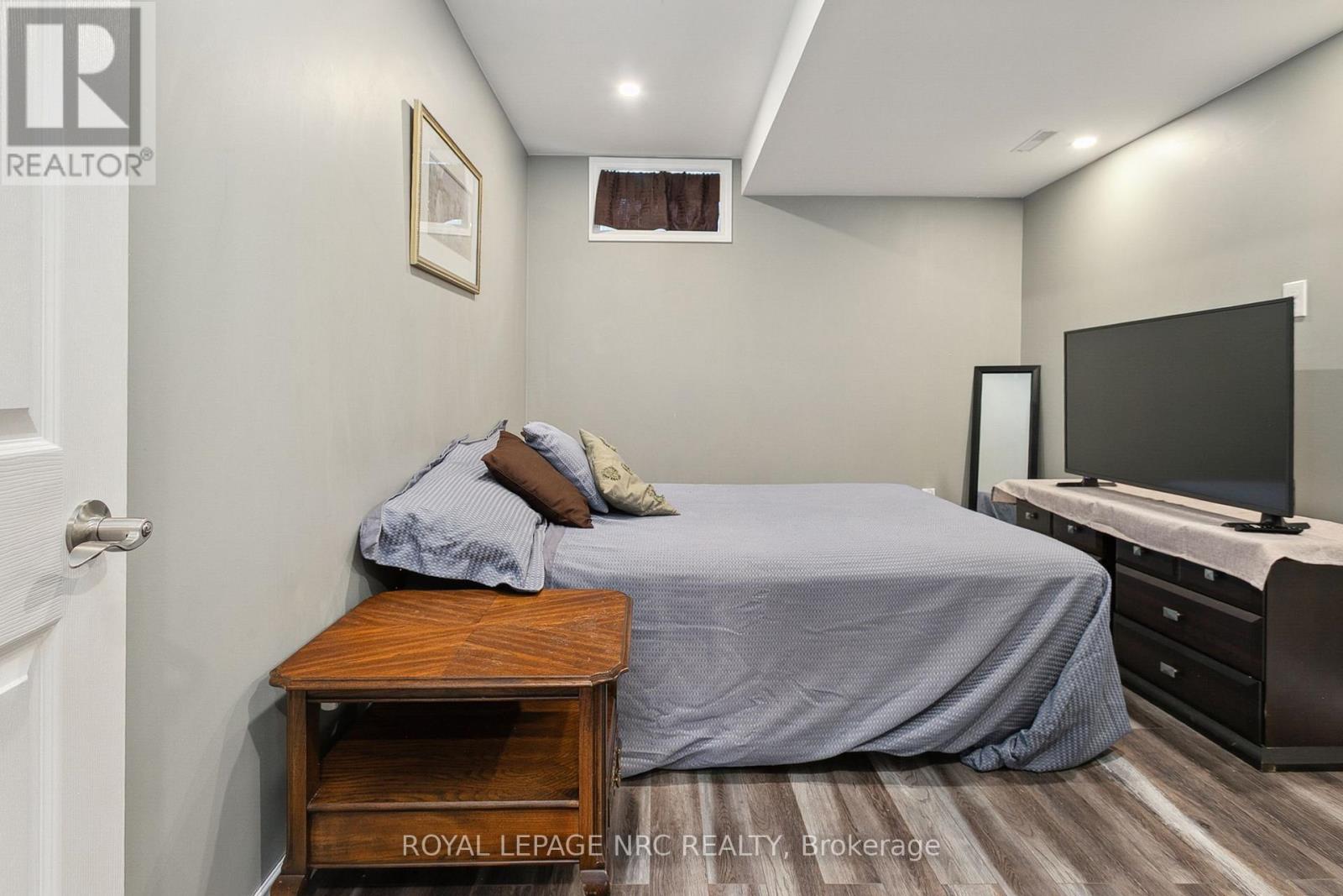 5240 Marcel Crescent, Niagara Falls, Ontario  L2E 7M5 - Photo 42 - X12183641