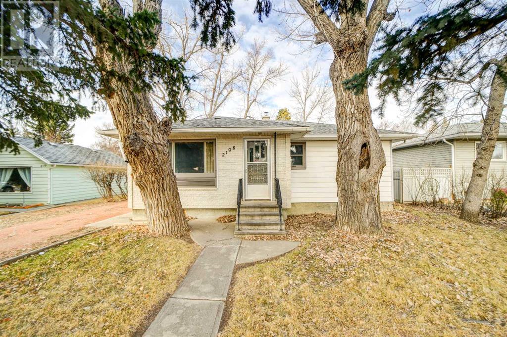2108 20 Street, Coaldale, Alberta  t1m 1e7 - Photo 3 - A2207661