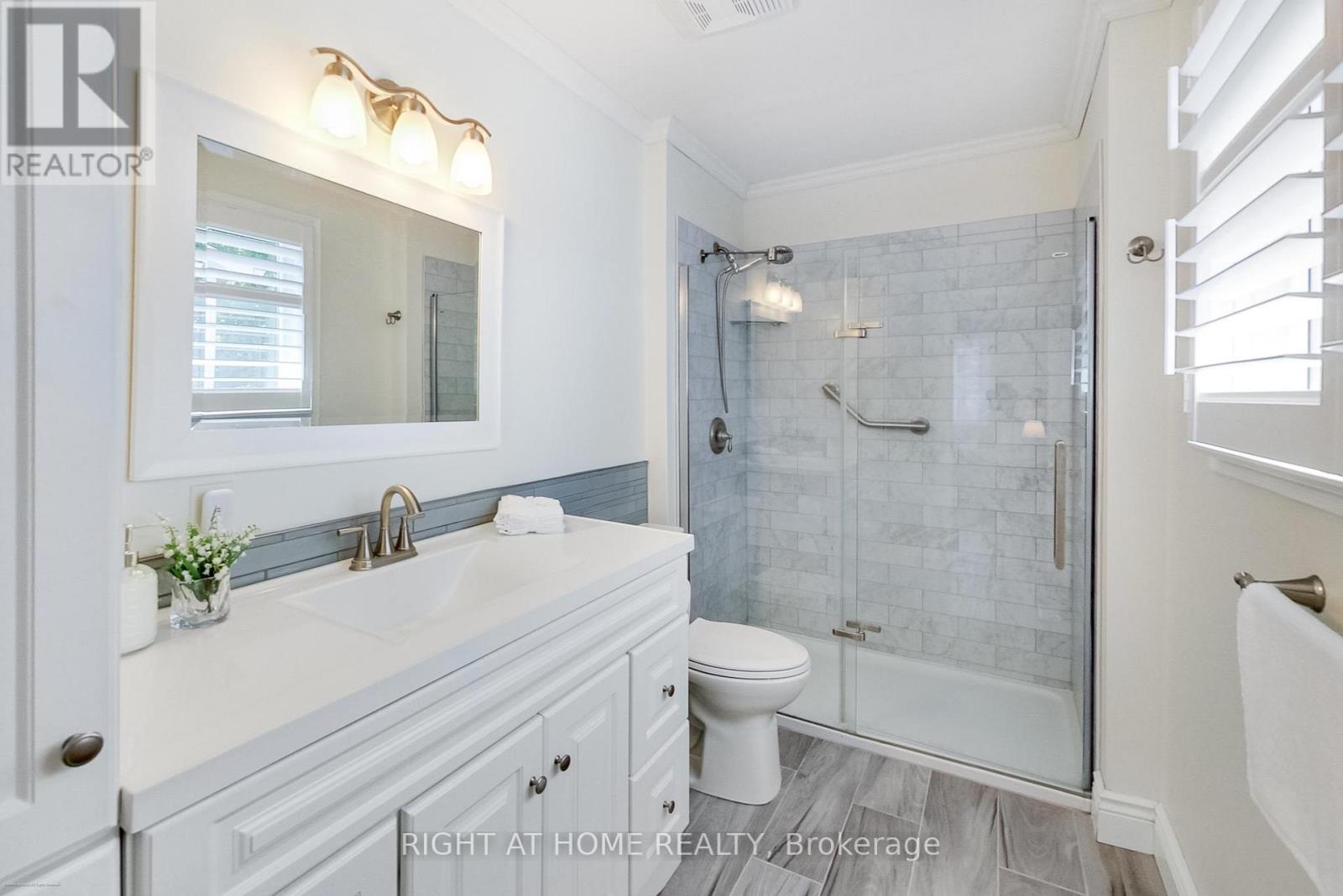 393 Vanden Bergh Boulevard, Newmarket, Ontario  L3Y 7Z8 - Photo 21 - N12183638