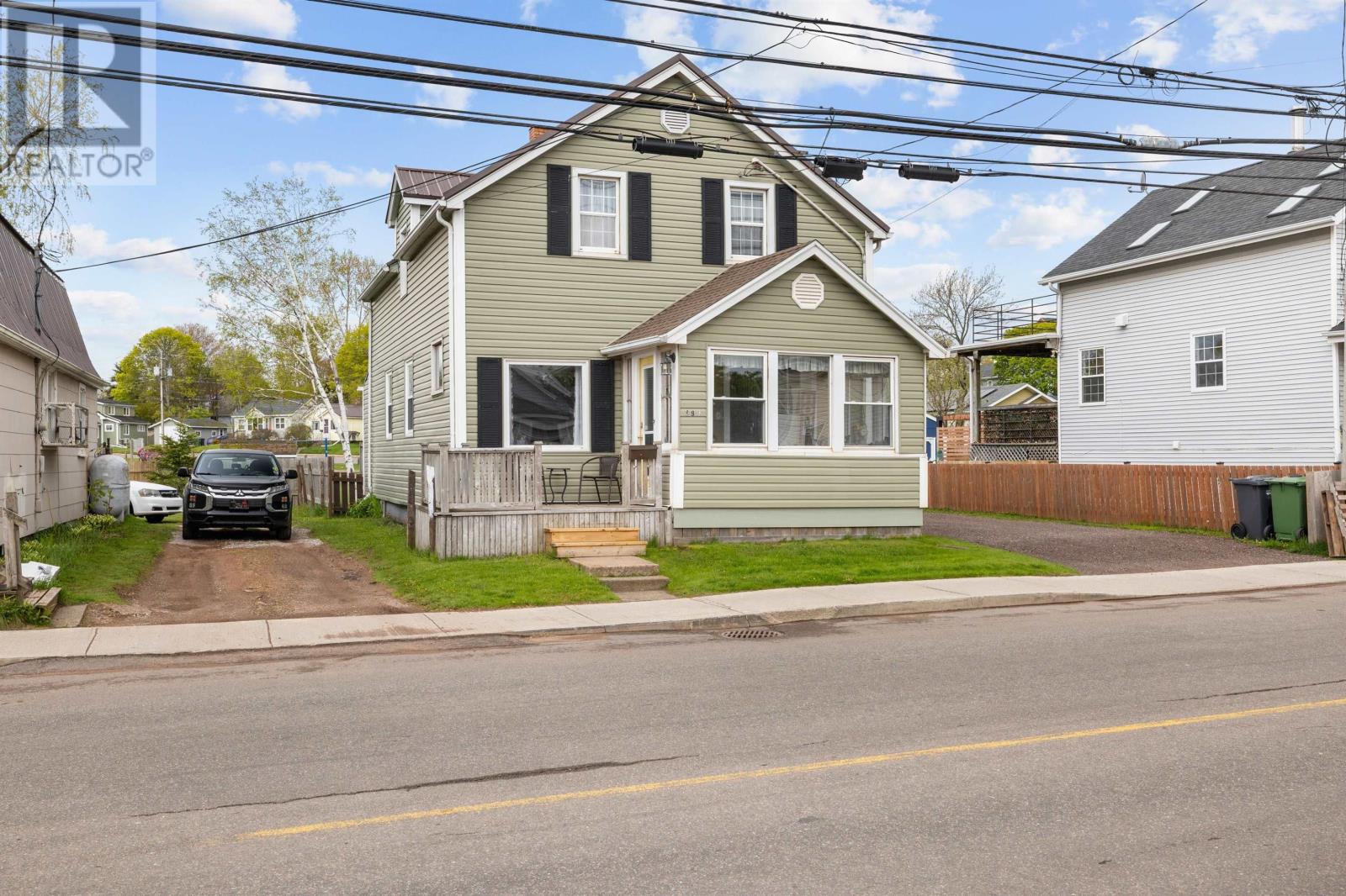 Property at 399 Queen Street image 1