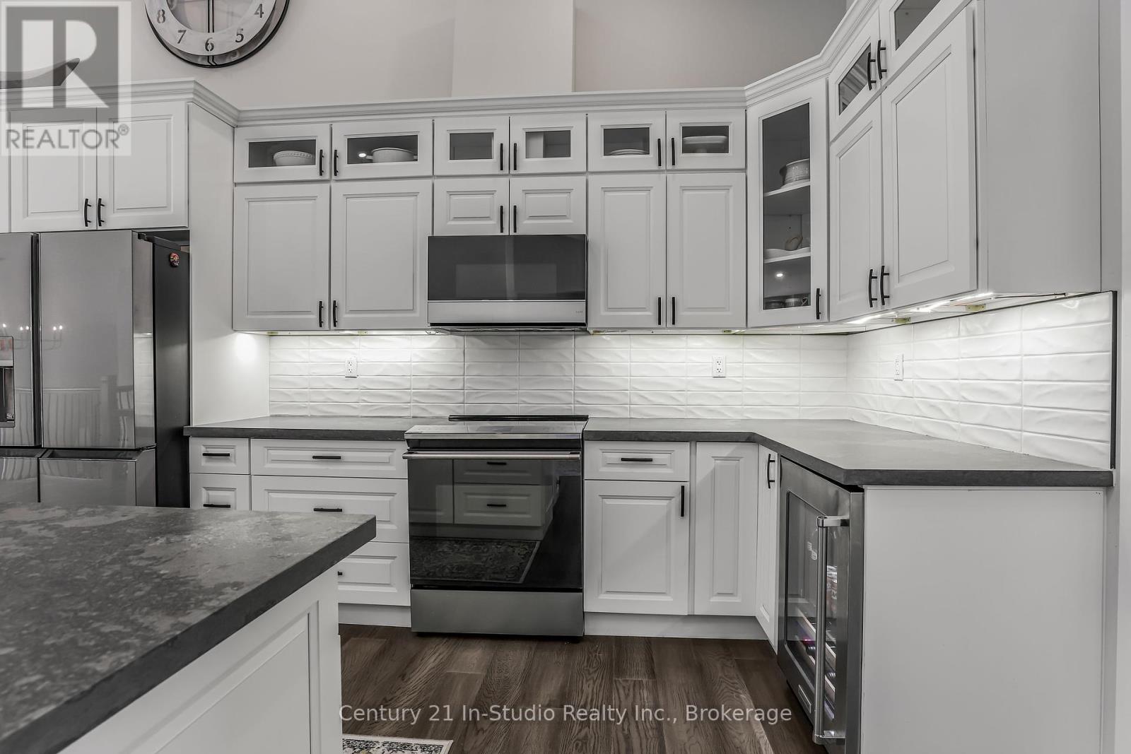 73 Everett Road, South Bruce Peninsula, Ontario N0H 2T0 - Photo 17 - X12153203