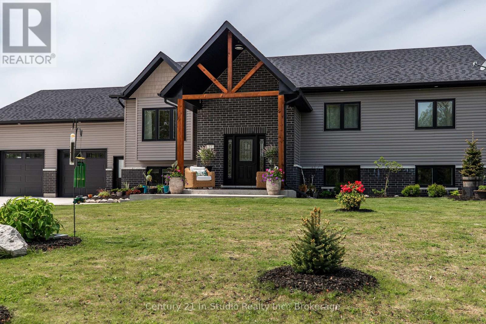73 Everett Road, South Bruce Peninsula, Ontario N0H 2T0 - Photo 2 - X12153203