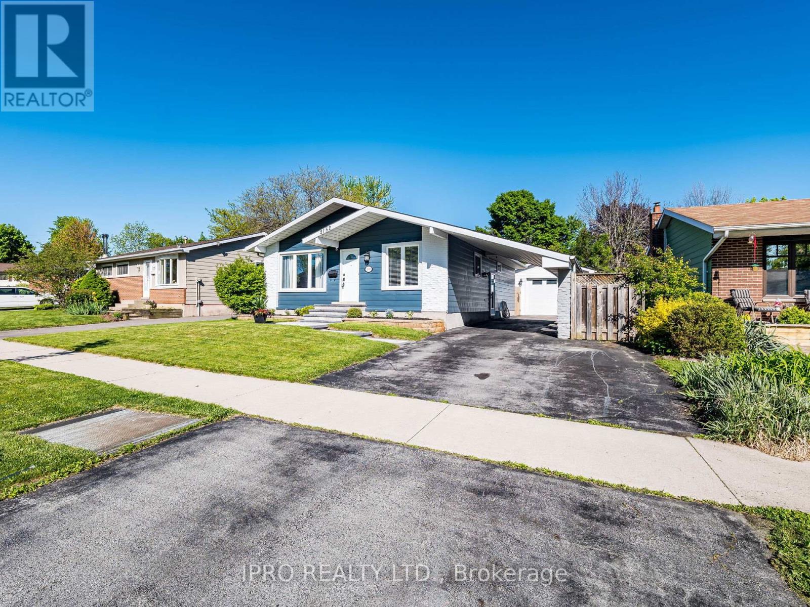 2152 Falmouth Terrace, Burlington, Ontario  L7P 1X9 - Photo 3 - W12183636