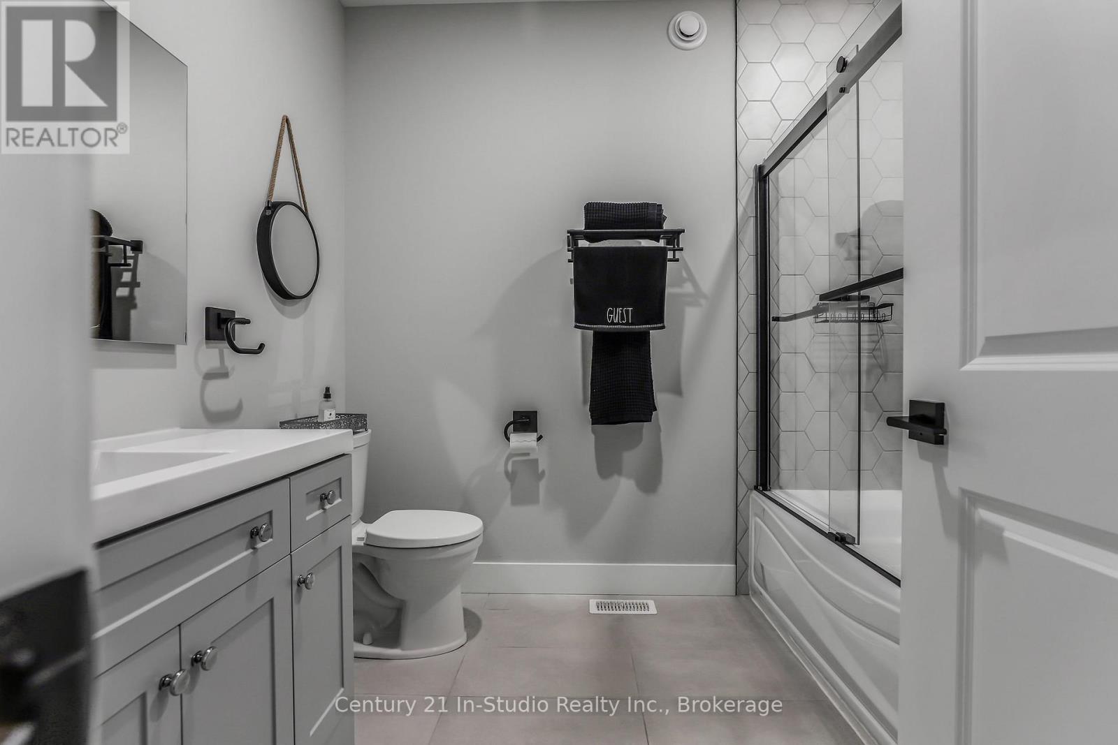 73 Everett Road, South Bruce Peninsula, Ontario N0H 2T0 - Photo 31 - X12153203