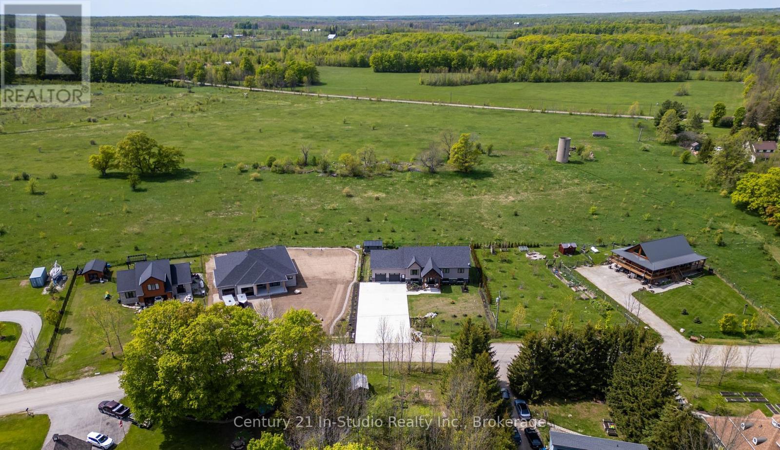 73 Everett Road, South Bruce Peninsula, Ontario N0H 2T0 - Photo 46 - X12153203