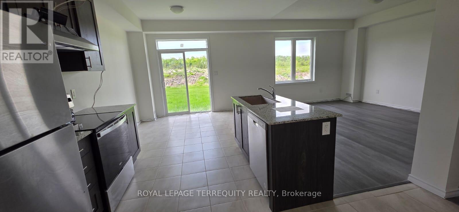 38 Hillcroft Way, Kawartha Lakes, Ontario  K0M 1A0 - Photo 4 - X12167141