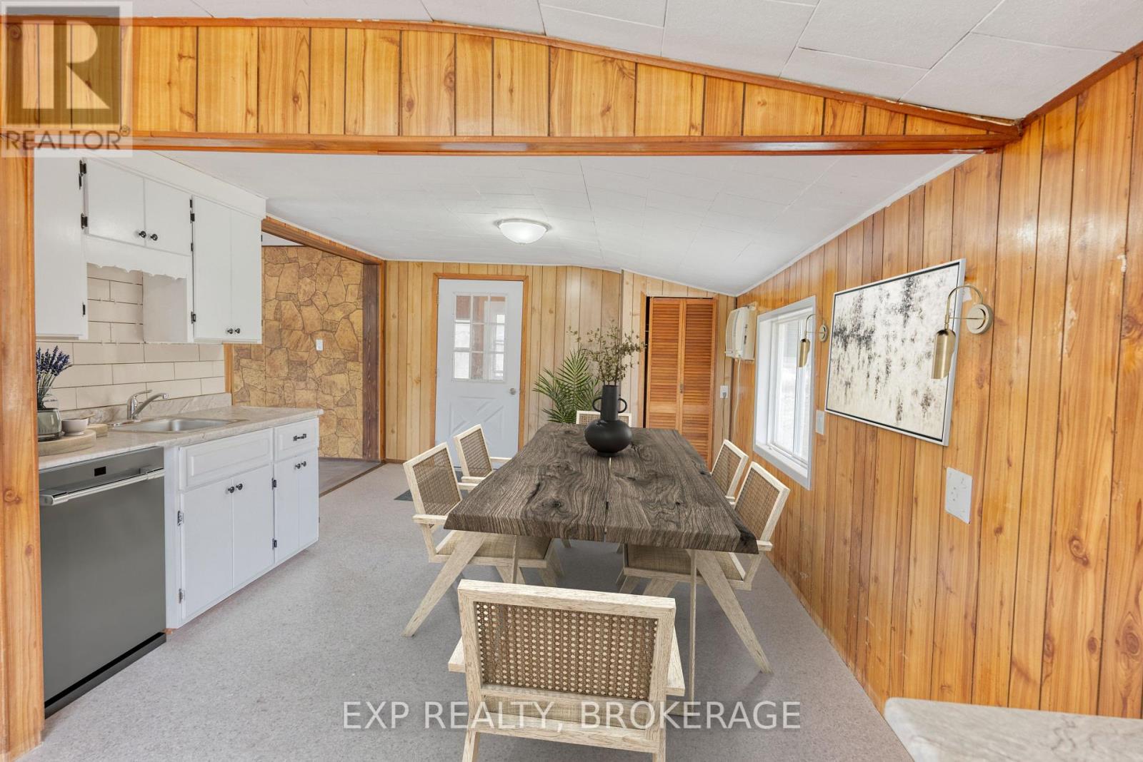 333 Burridge Road, Frontenac (Frontenac South), Ontario  K0H 1T0 - Photo 13 - X12183762