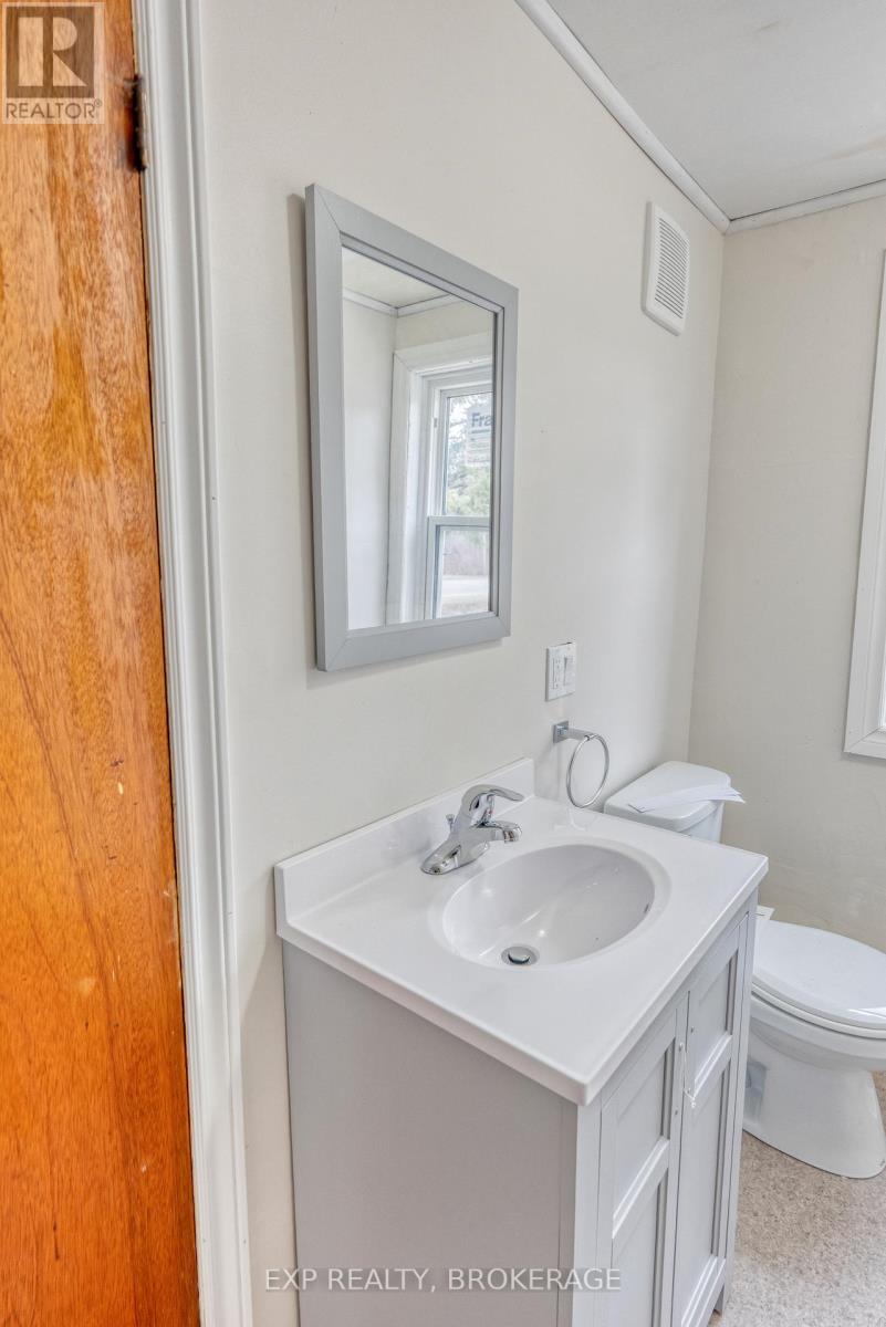 333 Burridge Road, Frontenac (Frontenac South), Ontario  K0H 1T0 - Photo 16 - X12183762