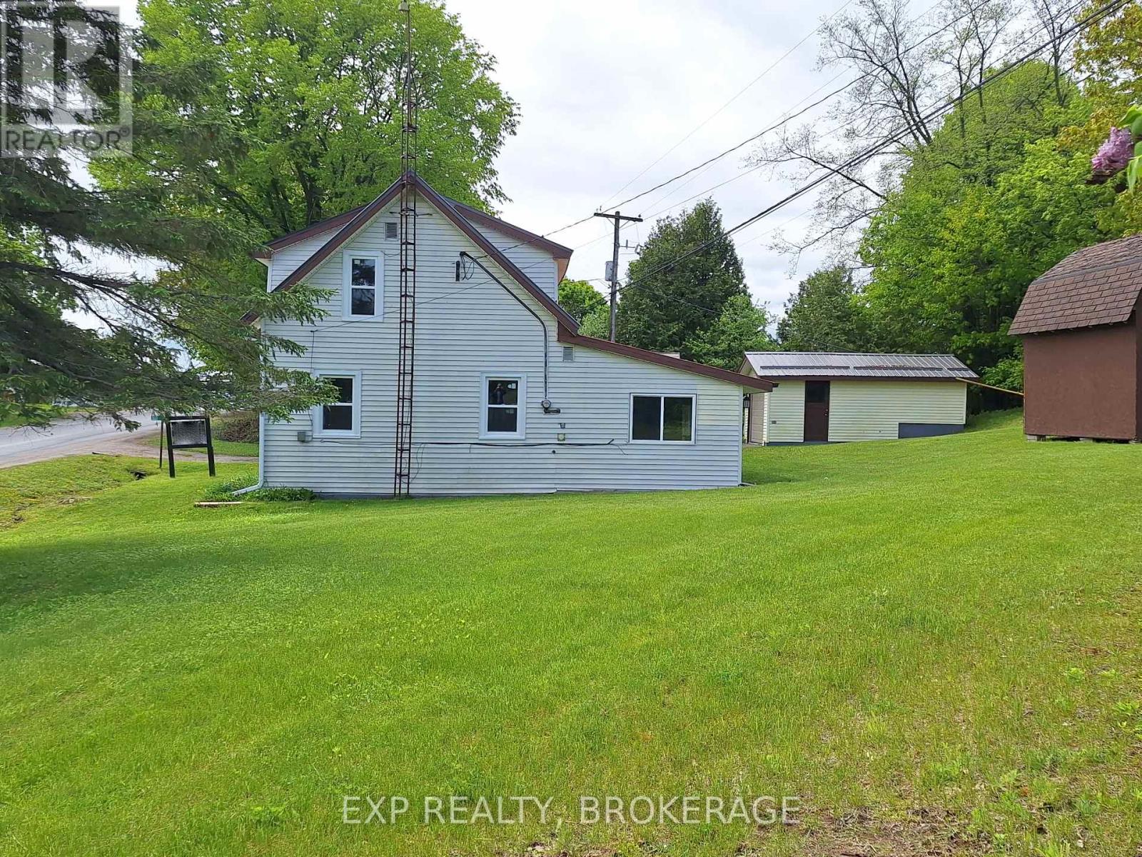 333 Burridge Road, Frontenac (Frontenac South), Ontario  K0H 1T0 - Photo 38 - X12183762