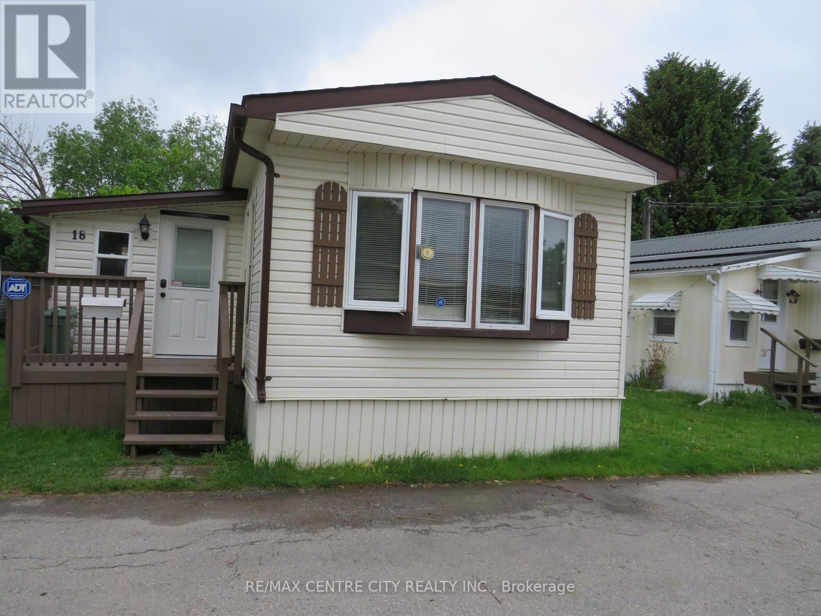 18 - 2189 Dundas Street E, London East, Ontario  N5V 1H3 - Photo 2 - X12183684