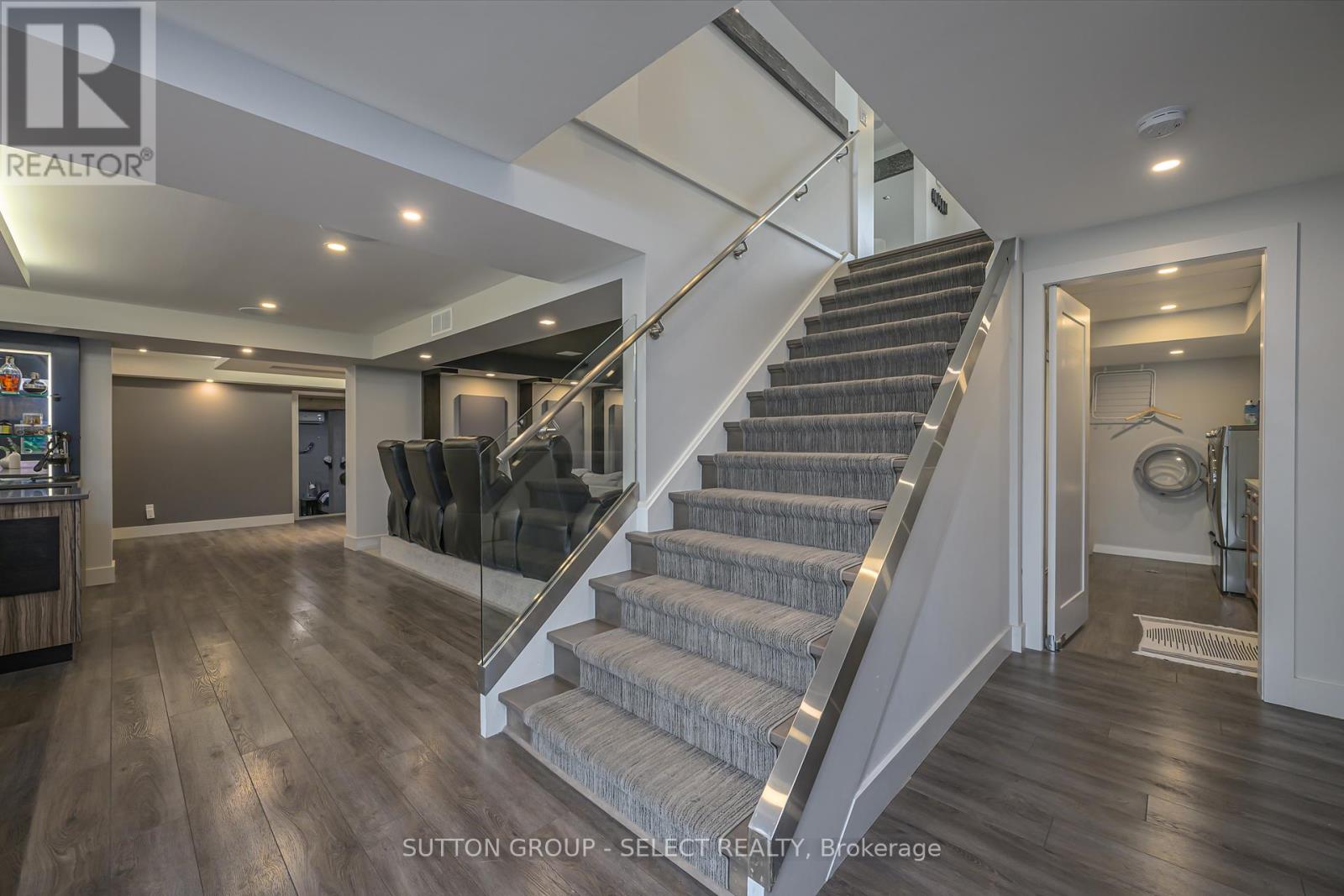 220 Commissioners Road E, London South, Ontario  N6C 2T1 - Photo 29 - X12183701