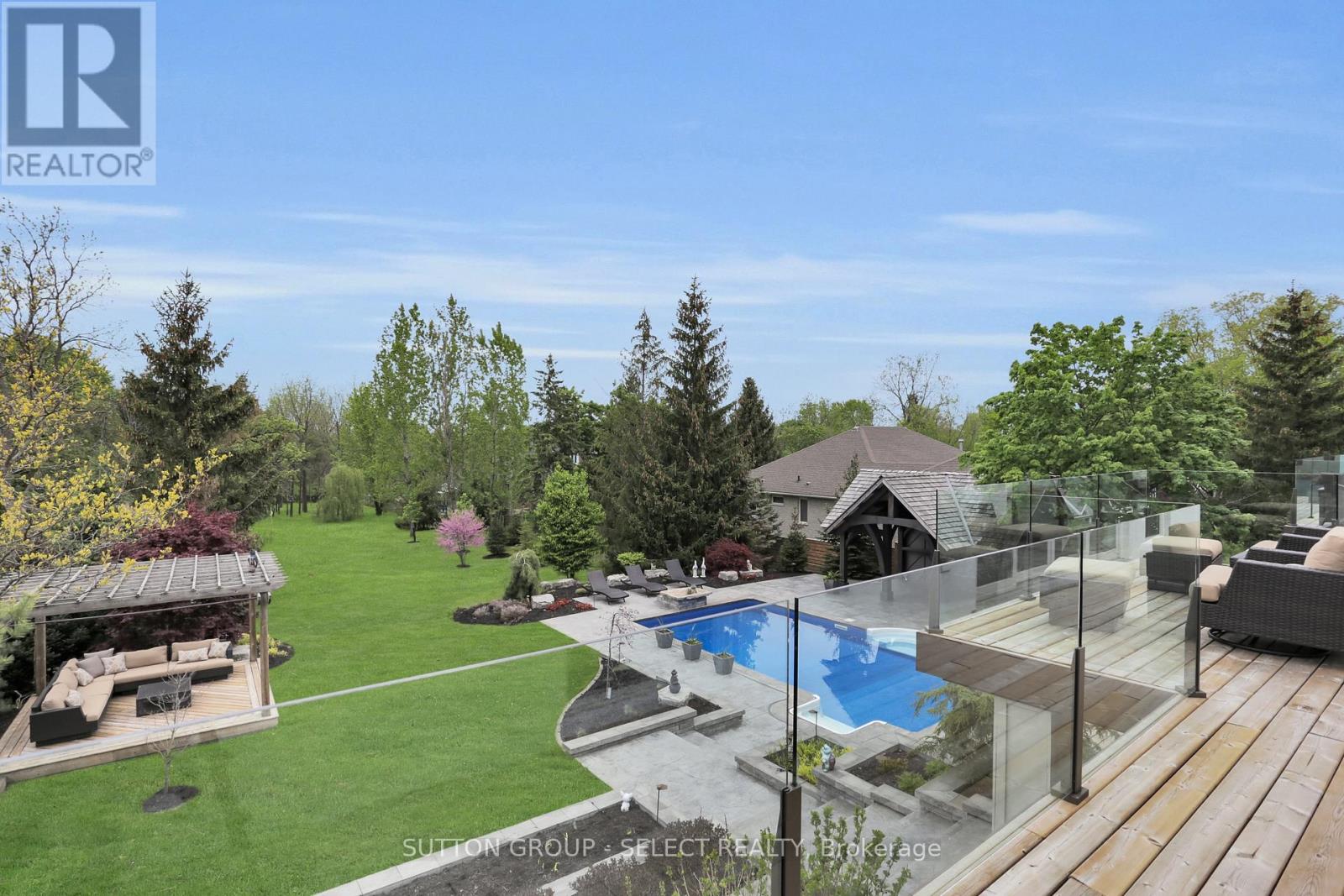 220 Commissioners Road E, London South, Ontario  N6C 2T1 - Photo 35 - X12183701