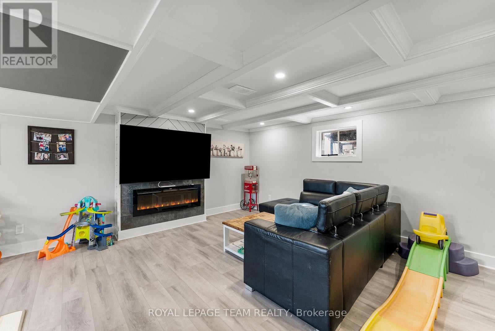 40 Meadowbrook Drive, Laurentian Valley, Ontario  K8A 7C3 - Photo 24 - X12183730