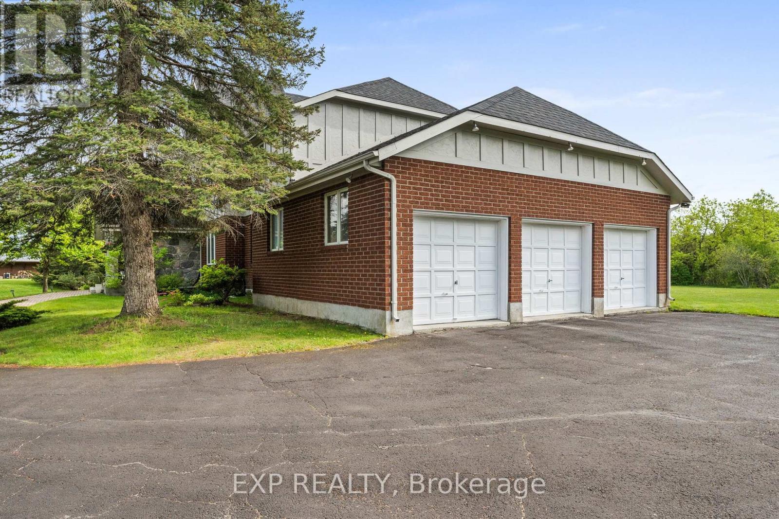 4 Barry Burn Court, Ottawa, Ontario  K2R 1C5 - Photo 33 - X12183694