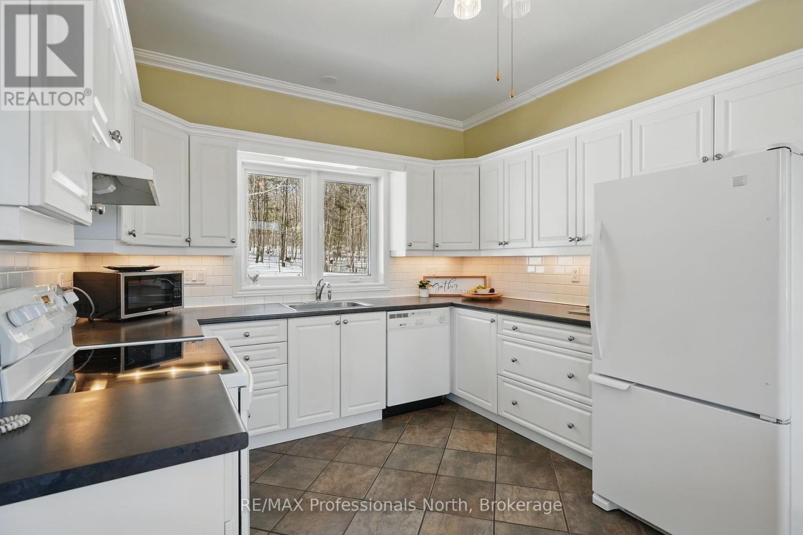 778 Bay Lake Road, Perry, Ontario  P0A 1J0 - Photo 8 - X12096143
