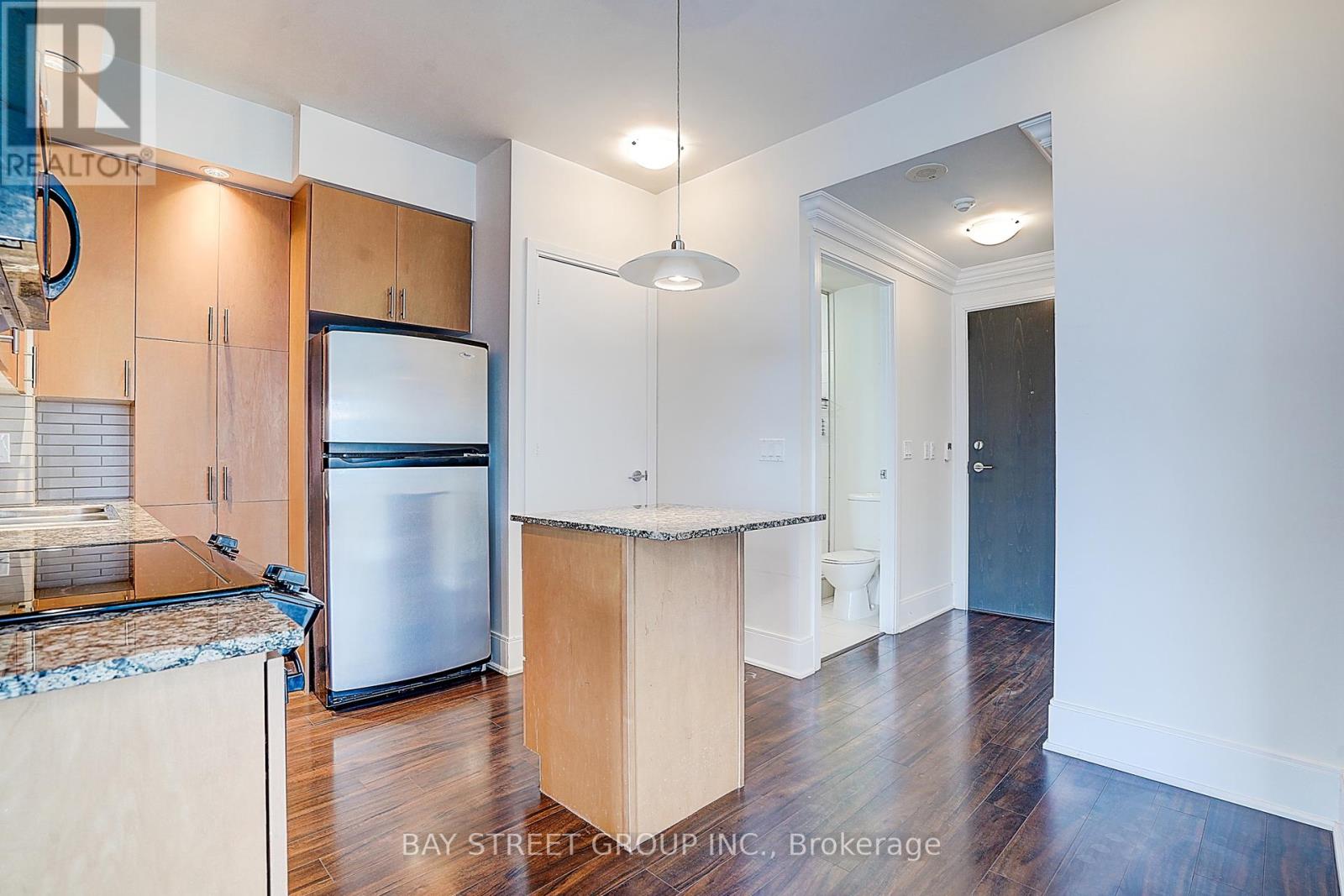 1802 - 181 Wynford Drive, Toronto, Ontario  M3C 0C6 - Photo 5 - C12171843
