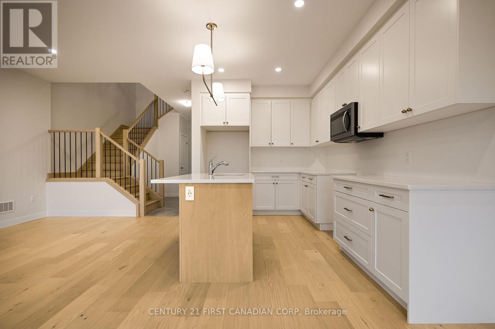 6686 Hayward Drive, London South, Ontario  N6P 0H7 - Photo 8 - X12004271