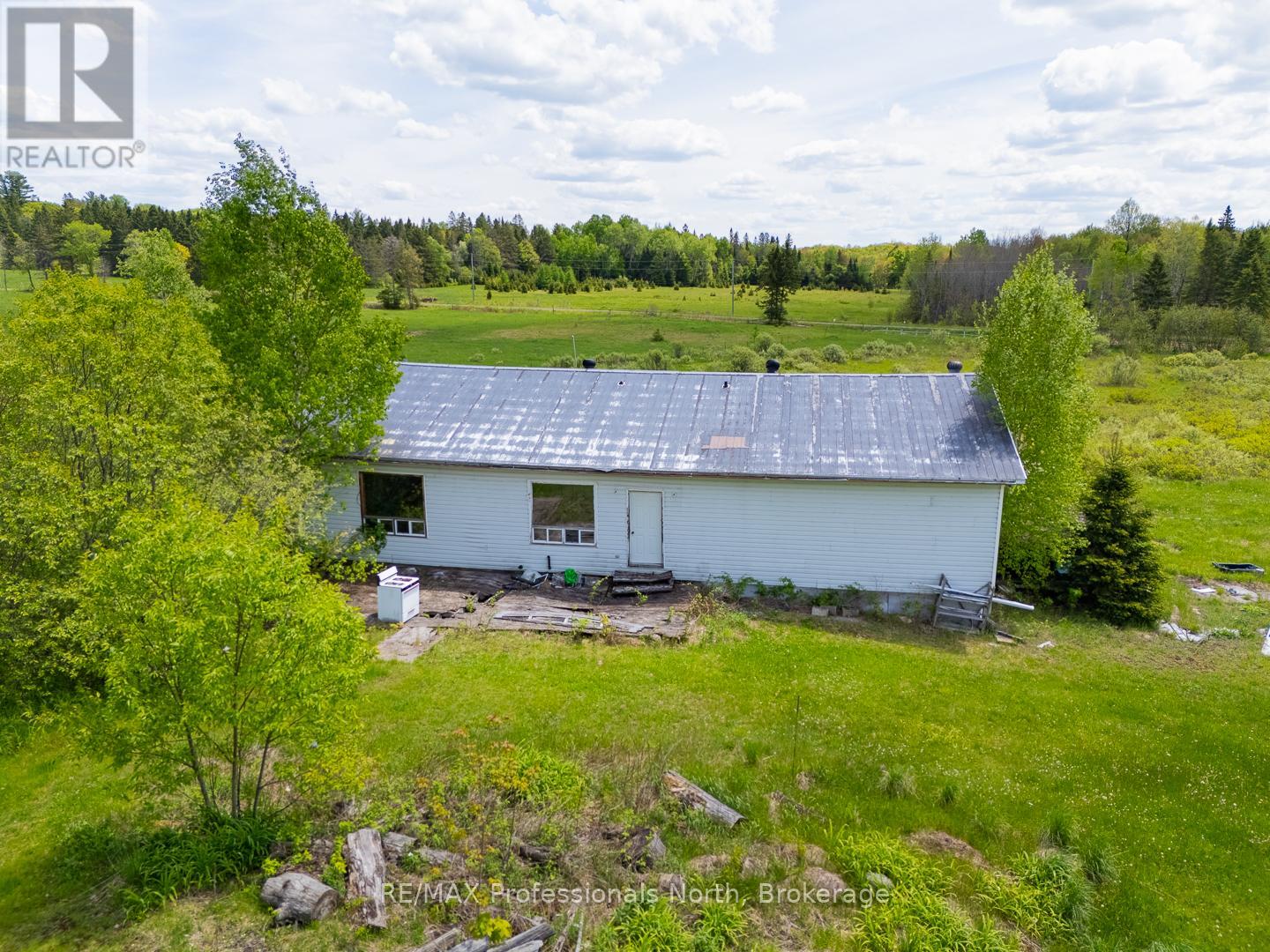 1468 Nelson Lake Road, Magnetawan, Ontario  P0A 1P0 - Photo 13 - X12183716