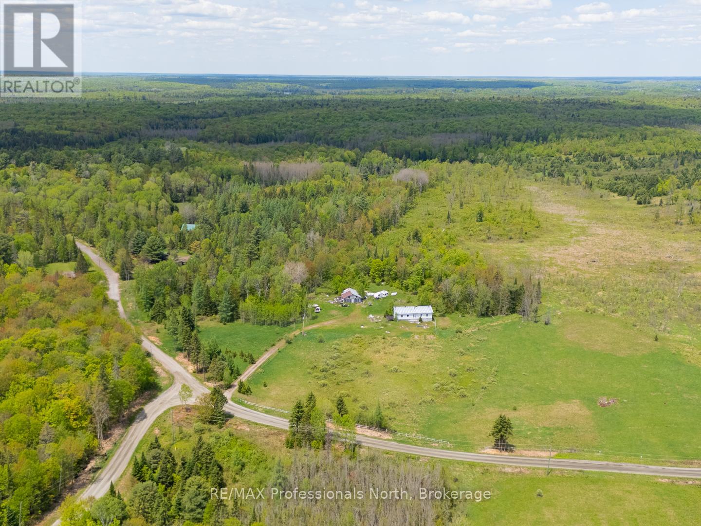 1468 Nelson Lake Road, Magnetawan, Ontario  P0A 1P0 - Photo 3 - X12183716