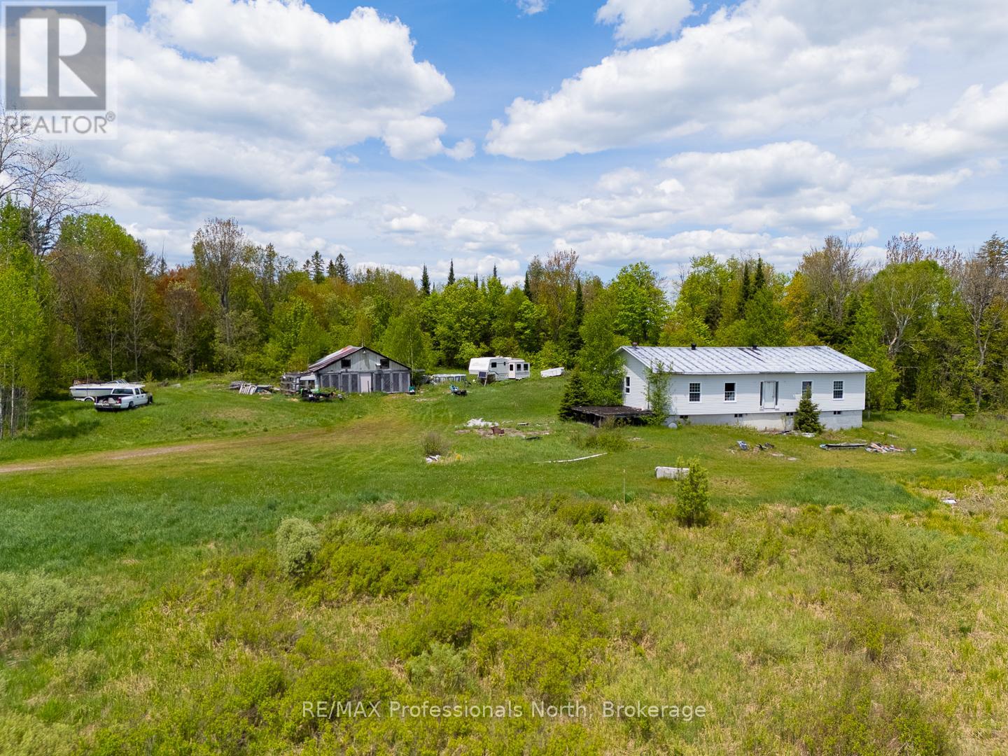 1468 Nelson Lake Road, Magnetawan, Ontario  P0A 1P0 - Photo 9 - X12183716