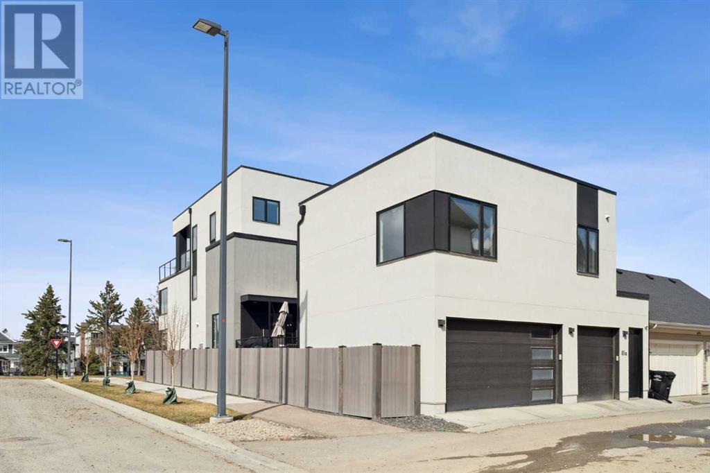 81 Trasimeno Crescent Sw, Calgary, Alberta  T3E 8B9 - Photo 3 - A2216883