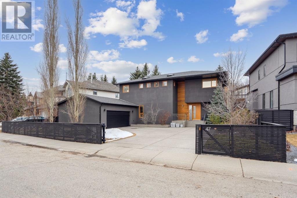 47 Patterson Drive Sw, Calgary, Alberta  T3H 2B8 - Photo 1 - A2219710